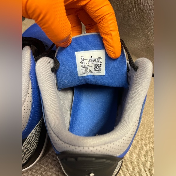 Jordan 3 Retro - Varsity Royal Cement - Picture 9 of 11